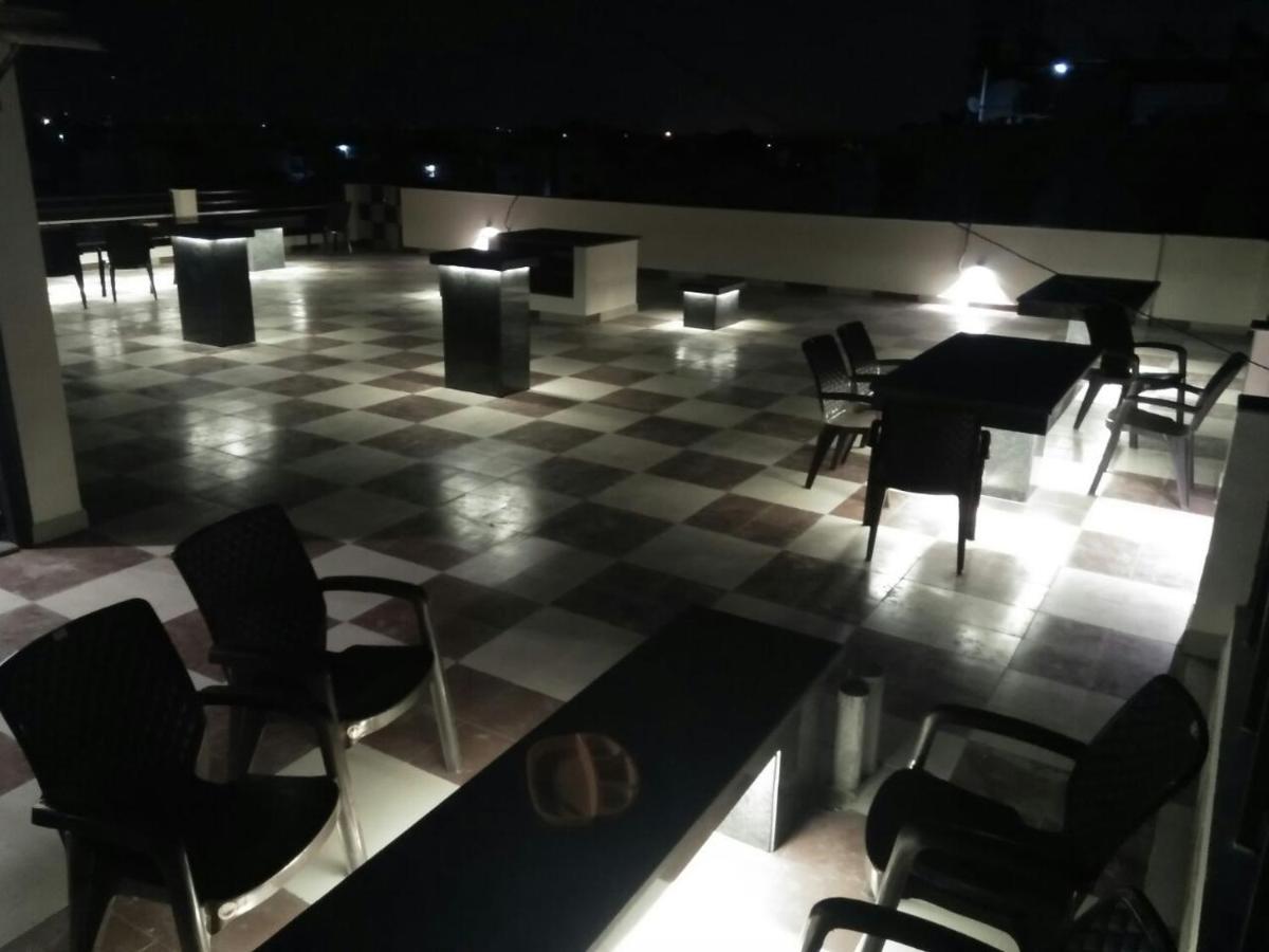 Metro Inn Pg Γκουργκάον Εξωτερικό φωτογραφία